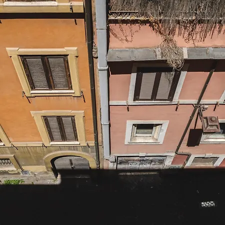 Valeria Terrace - Monti, * Ρώμη